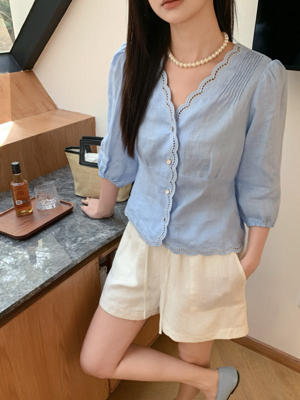 ブラウス レディース 夏 刺繍 レース Vネック 紐 収腰 高級感 リゾート トップス 女性用 軽量 フレンチ スタイル 花柄 縁取り ウエスト シェイプ ビーチ ウェア 普段使い 伸縮性 吸湿速乾
