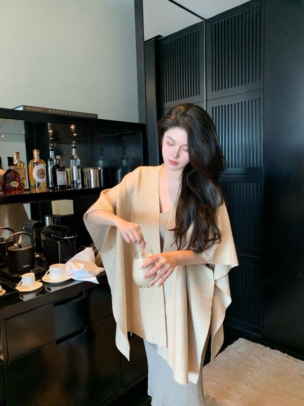 レディース 編み物 ケープ アウター 肩かけ 厚地の外套 心ゆかしい 女子らしい 表現スタイル ホンブルグ帽 原材料 軽さ 生あたたかい ひな型 普段使い走り 通い 座標