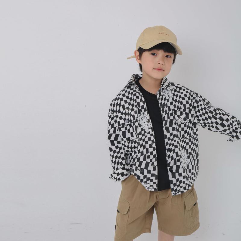 ジャケット 男の子 子供 春秋 カジュアル チェック柄 虎モチーフ スタンドカラー 軽量 伸縮性 通学 普段使い 部屋着 アウトドア 綿混 ビッグシルエット ブラック グレー ピンク系