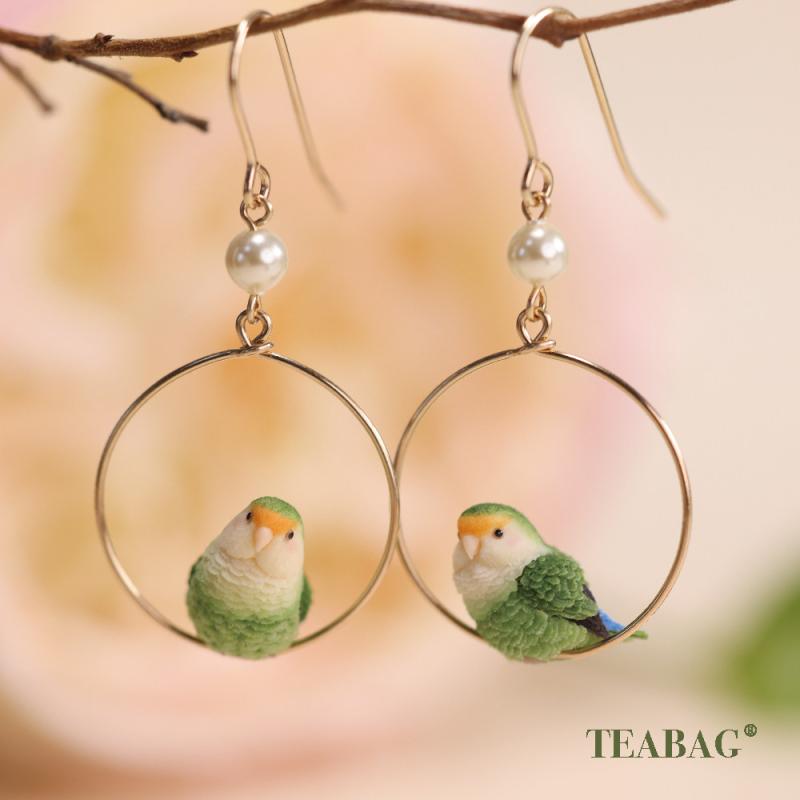 クリップイヤリング レディース 牡丹 インコ モチーフ かわいい 小鳥 夏 軽量 アクセサリー 日常使い ゴールド調|バランスケア 店