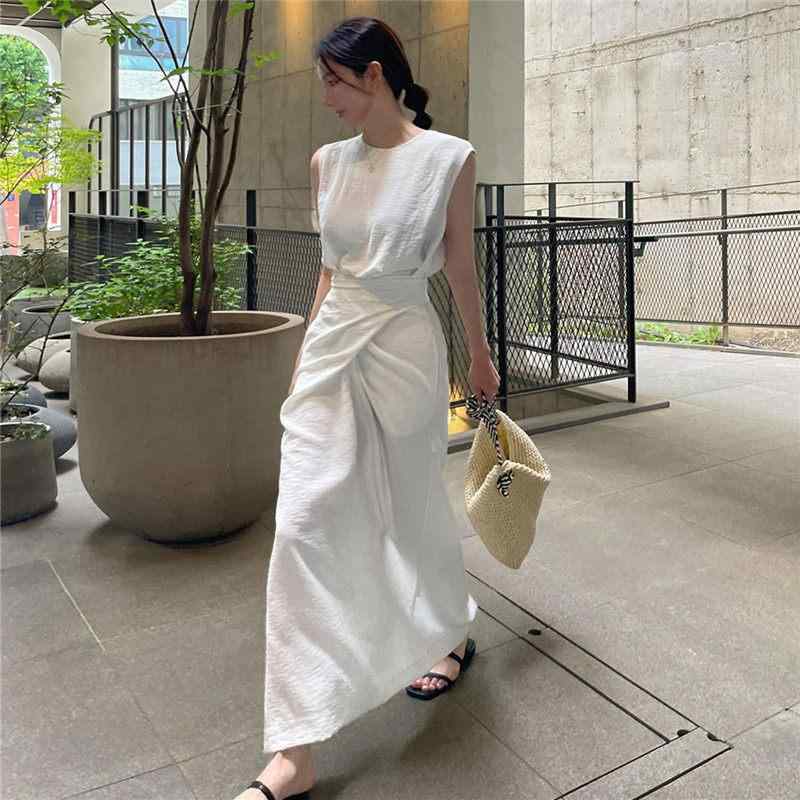 レディース 夏 ワンピース ノースリーブ クロス ストラップ ゆったり スタイル フレンチ ウエストマーク ロング スカート キャミソール ドレス 洗練 デザイン 軽やか シルエット カジュアル 普段使い｜バランスケア　店
