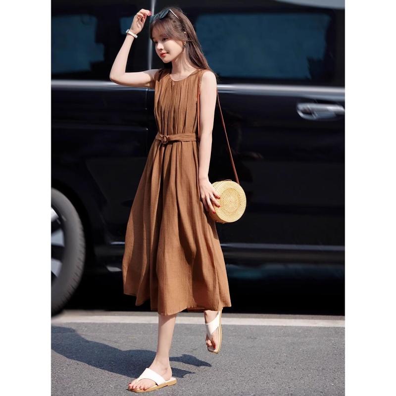 ワンピース レディース ノースリーブ 夏用 上品 デザイン 軽量 素材 通勤 普段使い 膝丈 シルエット ブラック ピンク系 アイボリー カラー 4,956円