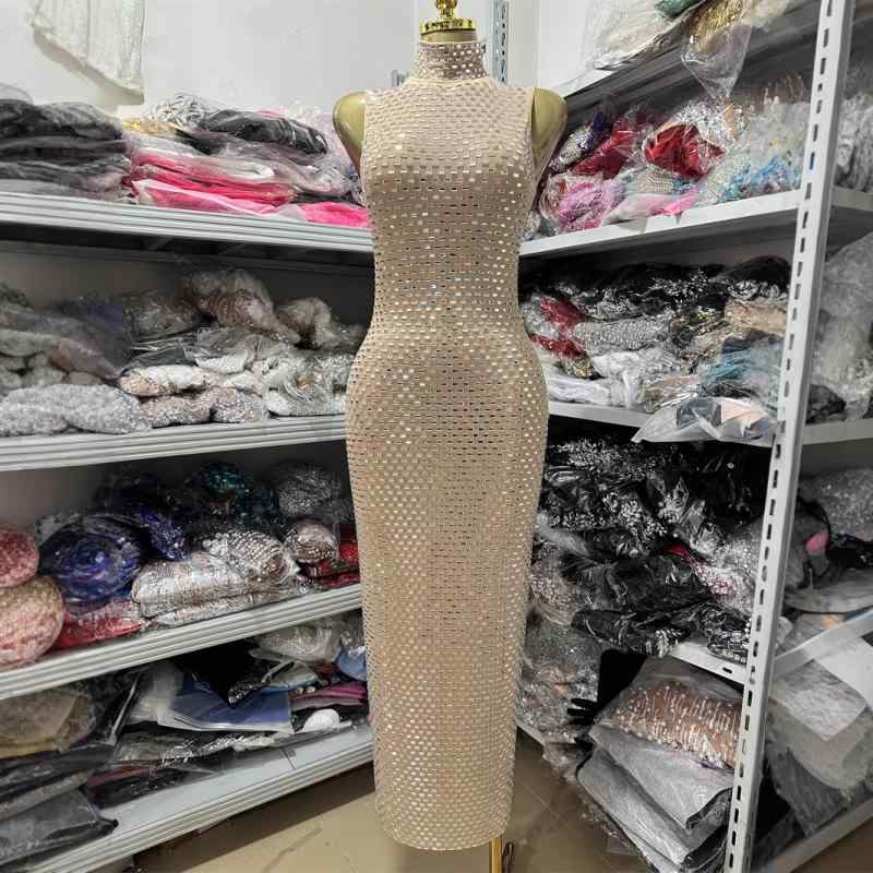 ワンピース レディース ドレス ロング丈 ノースリーブ ハイネック タイトシルエット ジルコニア 装飾付き ボディコン パーティー フォーマル エレガント 高級感 杏色 ベージュ系 上品 スリム 伸縮性 パーティードレス お呼ばれ 二次会 披露宴 結婚式｜バランスケア　店