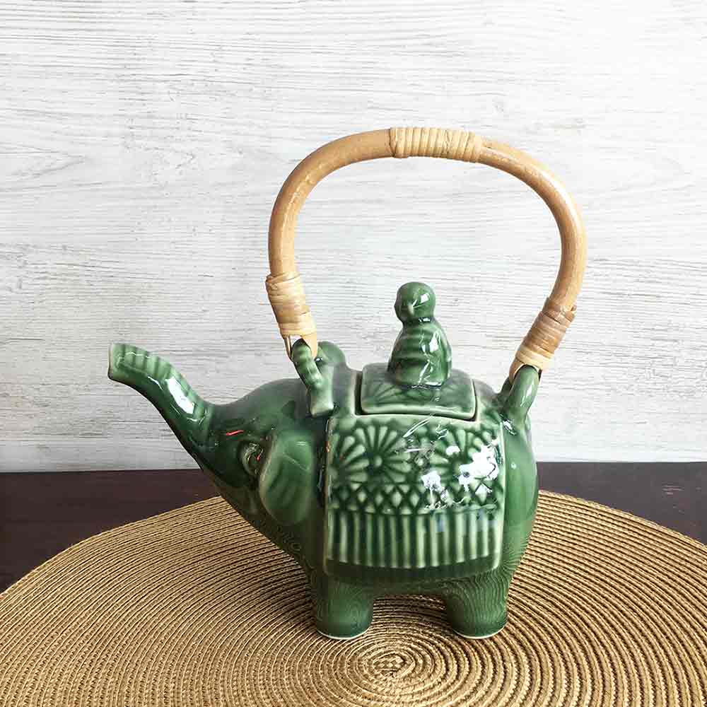 急須 ティーポット 象さん 象 今めかしい 茶の葉 瀬戸もの バリ島 タバナン 食器 湯呑 優勝杯 食器 バリ 溜まり場 アジアン雑貨 バリ雑貨 オシャレ アジアン 室内装飾 バリ風 一緒になる祝い事 差し上げ物 御客さん用 茶の葉出し 紅茶ひと休み おうち喫茶店