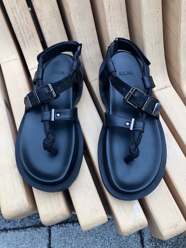ALM.  厚底 トング ストラップサンダル   AL135   BLACK  アルム