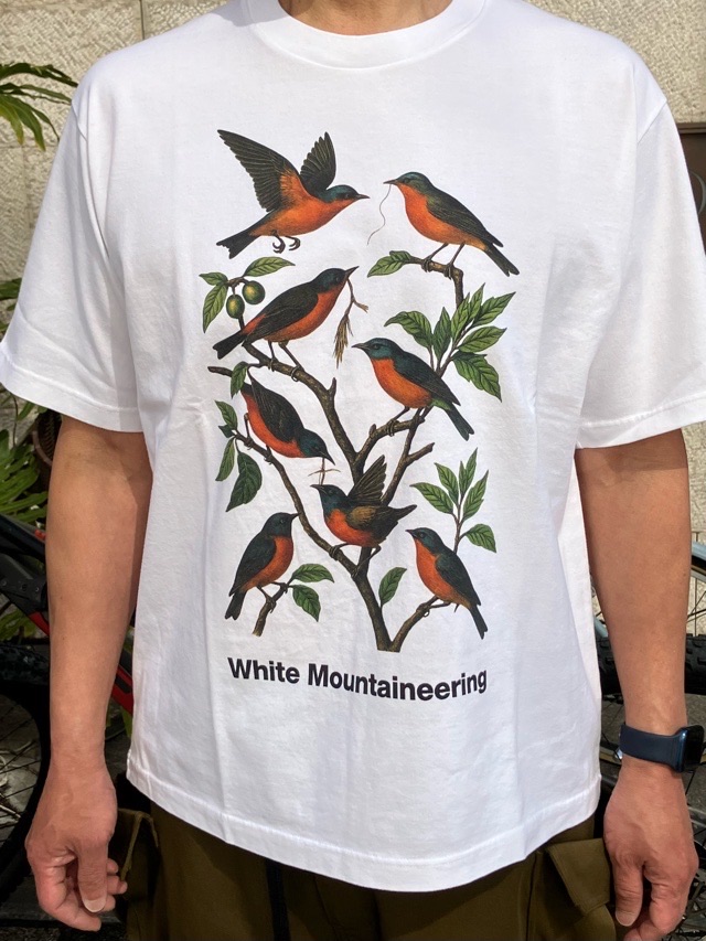 WhiteMountaineering　鳥 ボタニカル プリント Tシャツ　BLACK / PINK / WHITE　WM2671516　　ホワイトマウンテニアリング