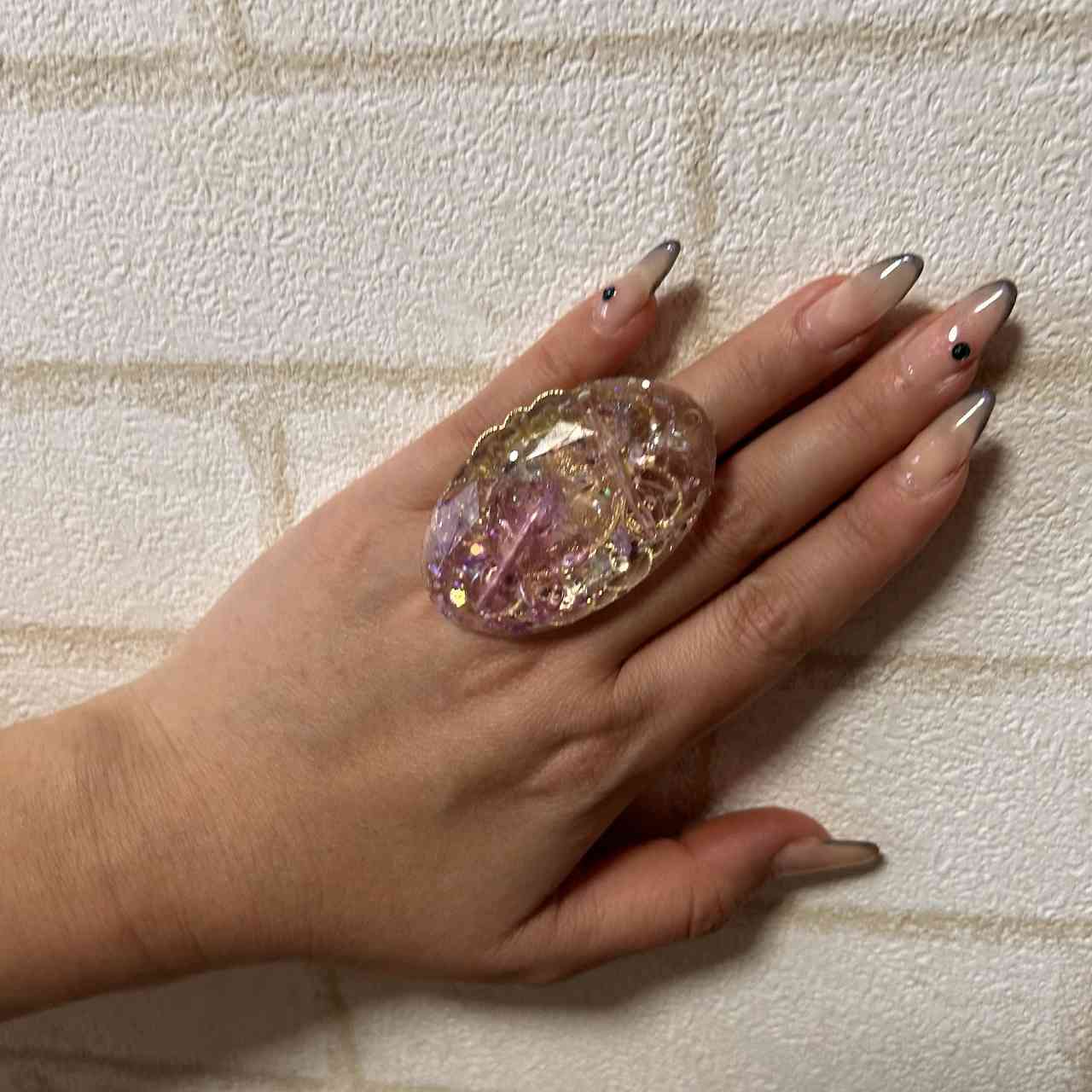 クマ レジン リング ピンクのキラキラクマ