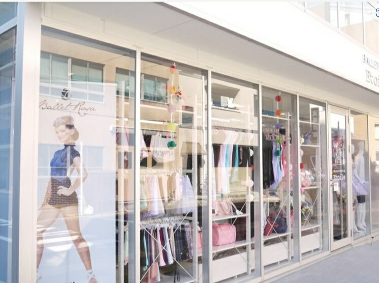 【dawさま専用】サラカラプリント・スクエアネック半袖レオトップ　花柄 楽天市場】サラカラプリント・スクエアネック半袖レオトップ