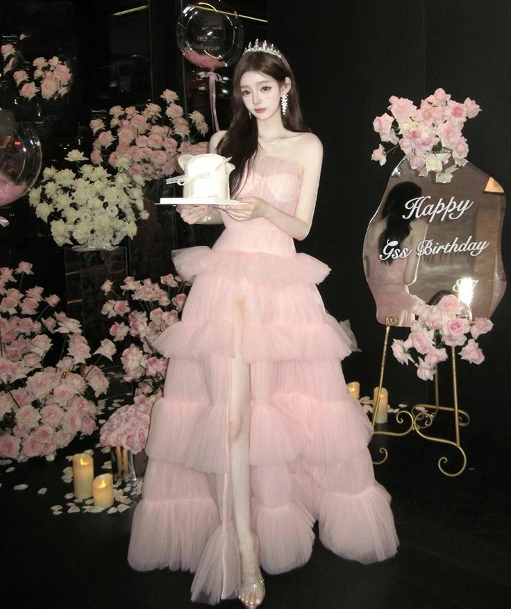 【限定価格17%!14,940→12,341円 4/11迄】お姫様ドレス 花嫁ドレス お誕生日 成人式 結婚式 カラードレス ピンク 前撮り チュール 撮影 ウェディングドレス ロングドレス 編み上げ きれいめ パーティードレス 二次会 披露宴 舞台 ピアノ ワンピース コンサート