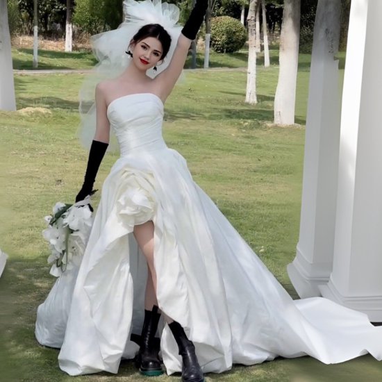 取寄ウエディングドレス レディース 結婚式ドレス パーティードレス 花嫁 ブライダル ロング丈 ワンピース チューブトップ アシンメトリー 美脚 スタイルアップ 肌見せ セクシー きれいめ エレガント