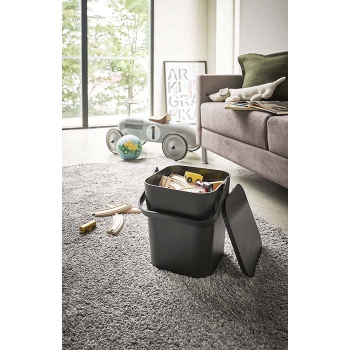 楽天市場 フタ付バケツ タワー １２ｌ ブラック 049 山崎実業 Yamazaki おしゃれ スタイリッシュ かわいい 便利 シンプル 収納ボックス ダストボックス 雑巾掛け 雑巾かけ 収納ケース おもちゃ入れ 洗車 収納 北欧 四角 バオバブツリー