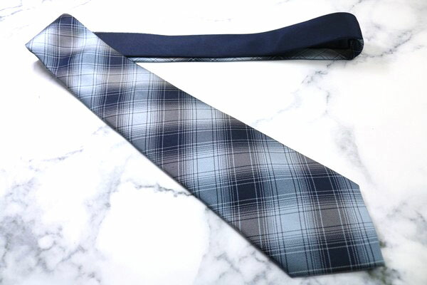 楽天市場 バンダイ Bandai ブリックハウス ワンピース チョッパー キャラクター柄 ネイビー シルク ブランド ネクタイ 送料無料 中古 美品 Barce