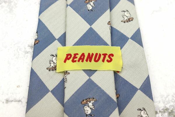 楽天市場 ピーナッツ Peanuts スヌーピー スケボー 漫画 コミック グッズ シルク キャラクター柄 ブルー シルク ブランド ネクタイ 送料無料 中古 美品 Barce