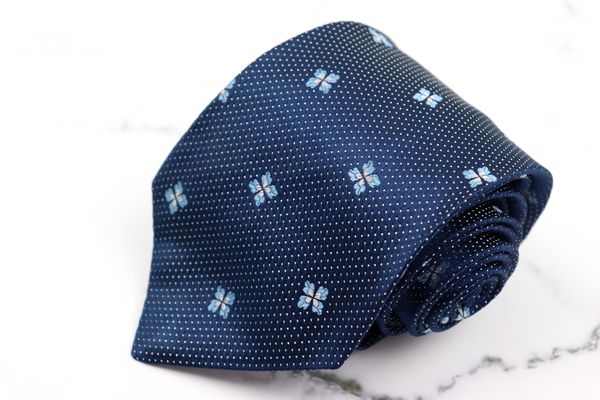楽天市場 キートン Kiton イタリア高級スーツブランド 世界最高峰 ピンドット セッテピエゲ 伊製 シルク 花柄 ネイビー シルク ブランド ネクタイ 送料無料 中古 美品 Barce