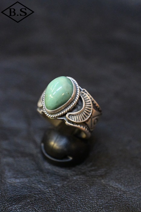 トムホーク　TOM HAWK　5ラインリング　インディアンジュエリー　ナバホ Tom Hawk (Navajo)トムホーク 5 Line Bracelet | ブランド古着