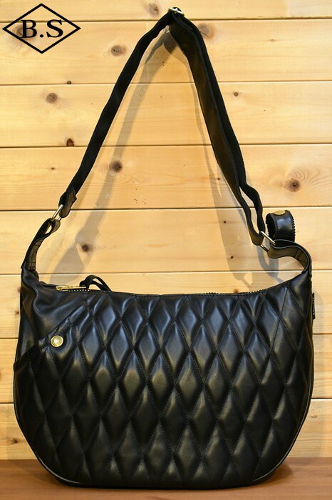 【期間限定ポイント5倍】ショット schott レザージャケット 7823976004 PADDED BANANA BAG パデット バナナバッグ ブラック×ゴールド