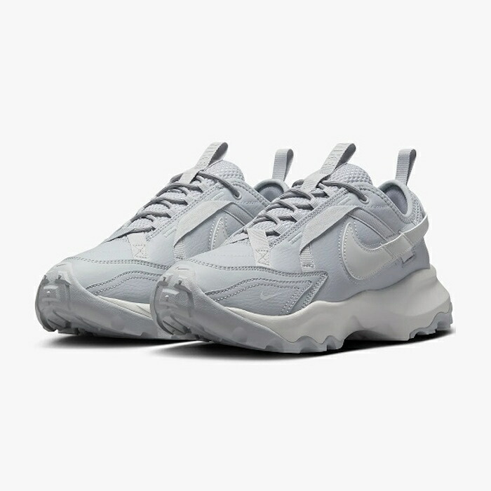NIKE ナイキ レディース ウィメンズシューズ ランニングシューズ スニーカー 靴 TC 7900 ウルフグレー/フォトンダスト/メタリックプラチナム　DD9682-005　[ポイント10倍] 13,127円