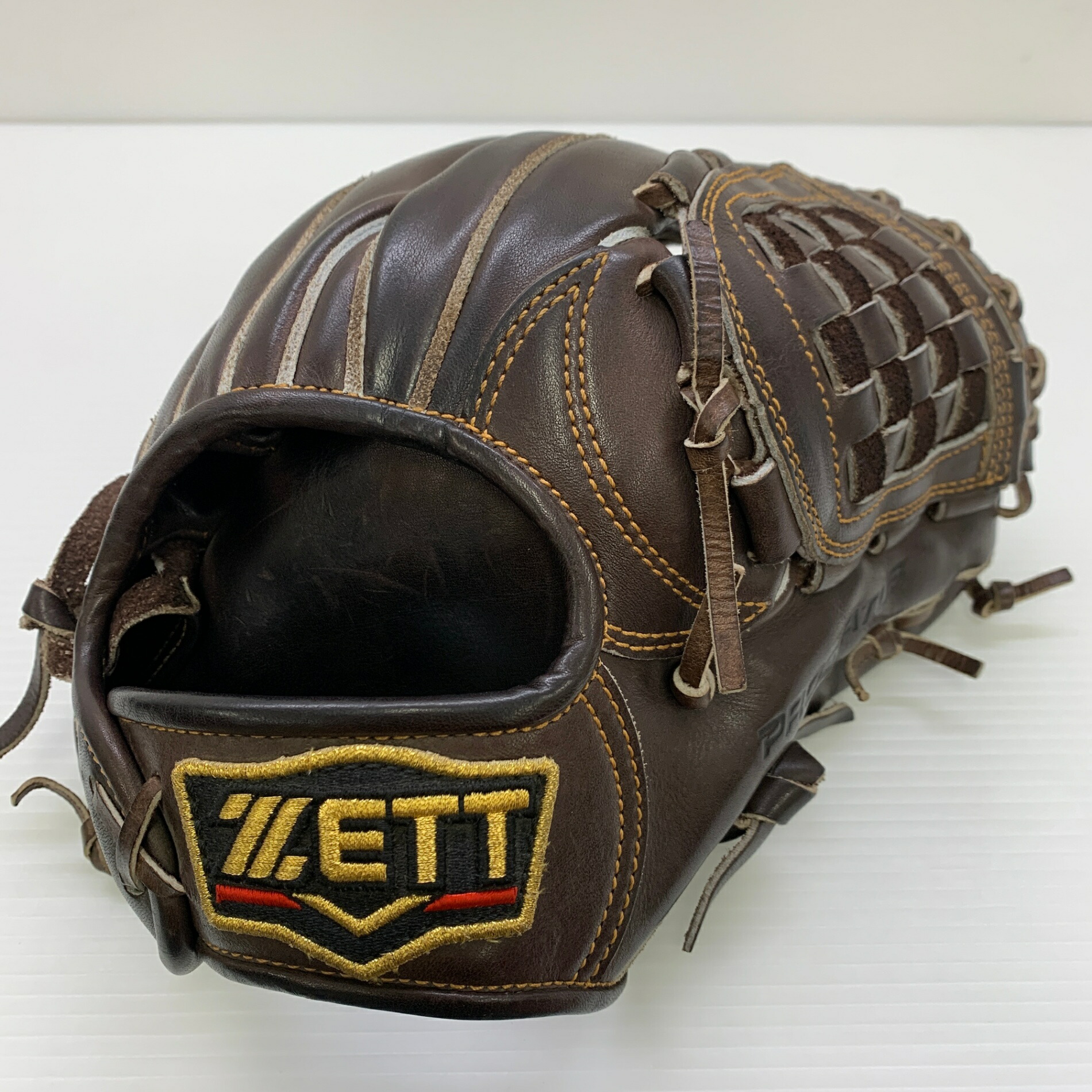 アディダス ADIDAS プロフェッショナル アディプロ 投手用 硬式グローブ アディダス プロフェッショナル 投手グローブ | 中古野球用品