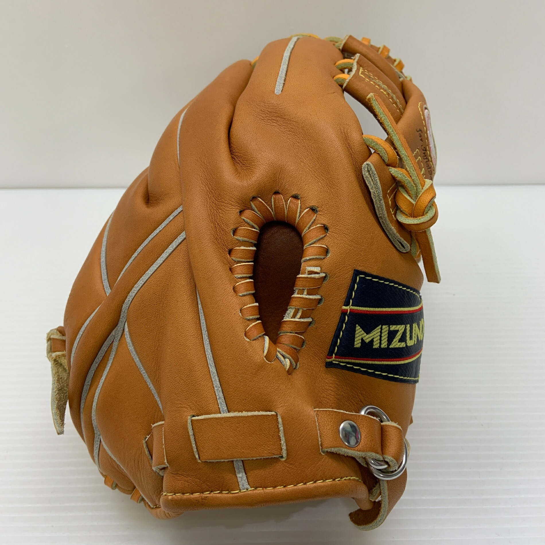 楽天市場】ミズノ 復刻版 硬式 グラブ 内野手用 右投げ ワールド