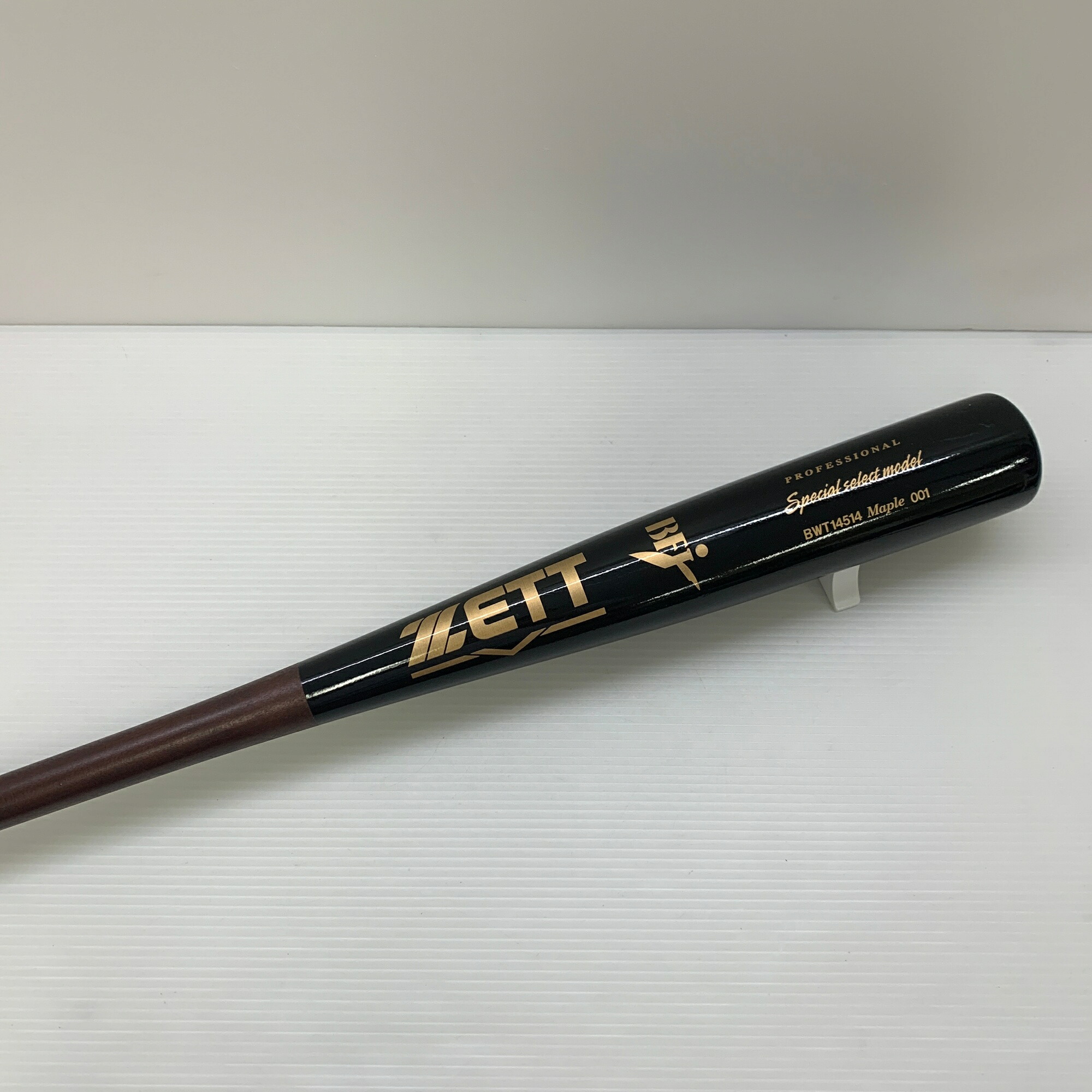 ゼット ZETT  硬式 成年者 原則として 木製野球バット（BFJ目じるし） BWT14514   ベイスボール 7208
