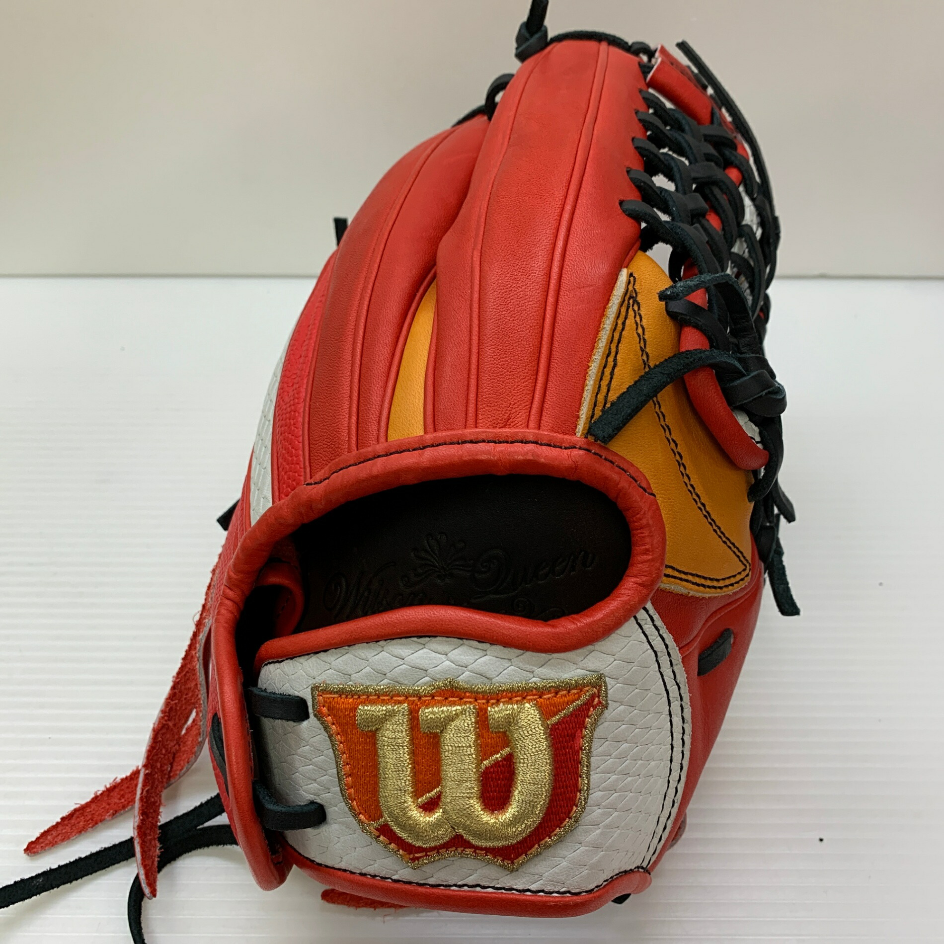 ウィルソン Wilson グローブウィルソンクイーン ソフトボール用 成年者 押し並べて 内野手手用 地球儀 グローブ 右投げ  中古品  ベースボール 7198 グローブ・ミット-野球・ソフトボール-スポーツ・アウトドア