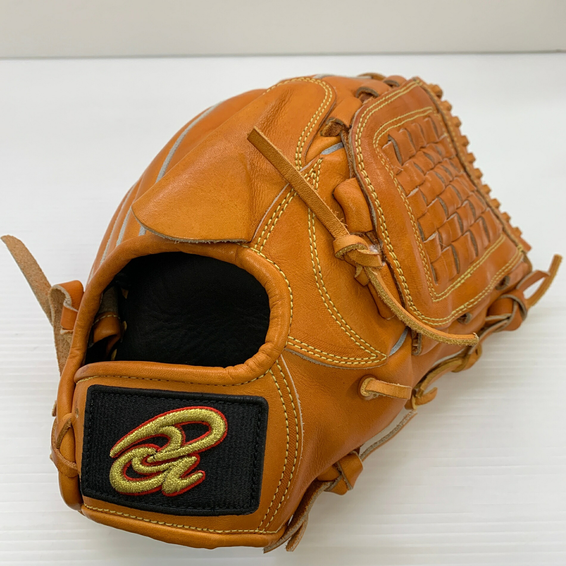 ドナイヤ Donaiya  軟式 成年者 原則として ピッチャー用 地球儀 グローヴ 右投げ DJNP 中古品  ベイスボール 7830