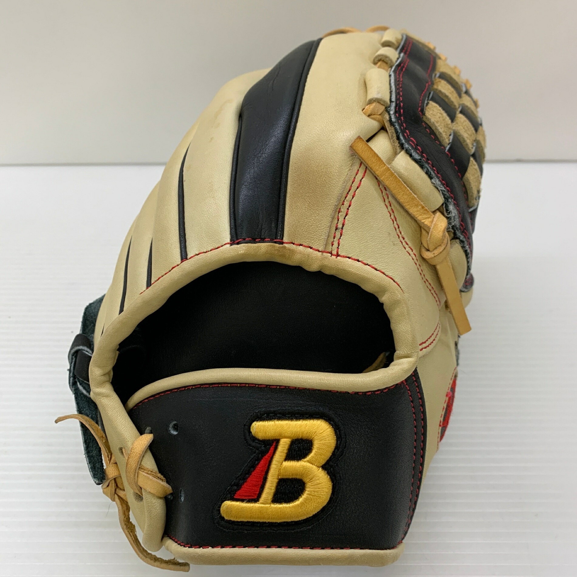 呼びりん差し固める BELGARD PROORDER 硬式 成年者 原則として 内野手手用 地球儀 グローブ 右投げ  中古品  ベイスボール 7947