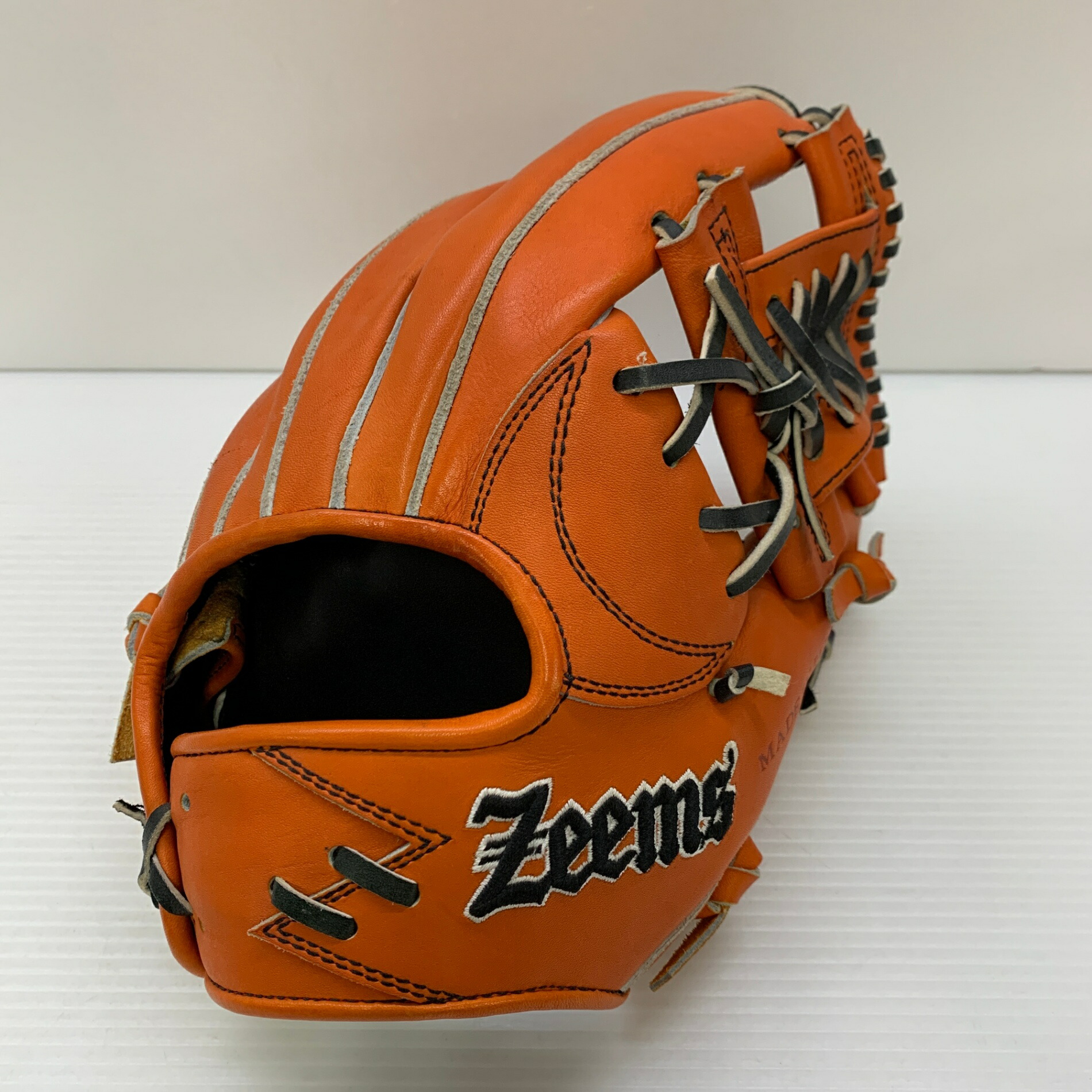 ジームス 軟式 成年者 原則として 内野手手用 地球儀 グローブ 右投げ SV-517CBHN 中古品  ベイスボール 8043