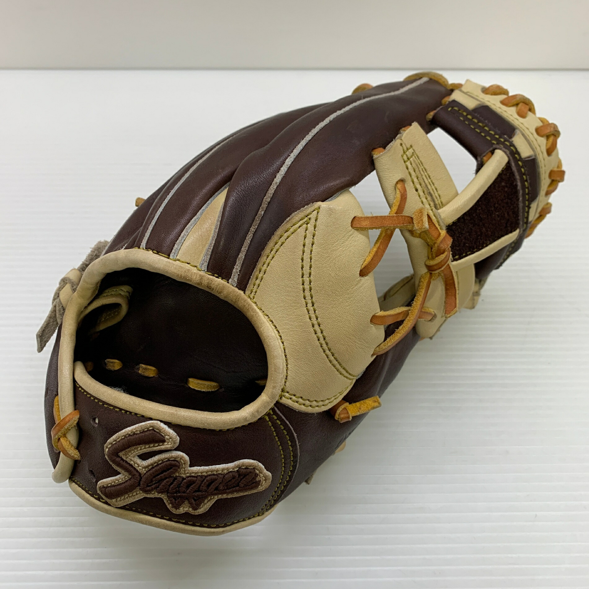 久保田強打者 KUBOTA SLUGGER  軟式 成年者 原則として 内野手手用 地球儀 グローヴ 右投げ KSN-BR1 中古品  ベイスボール 8023