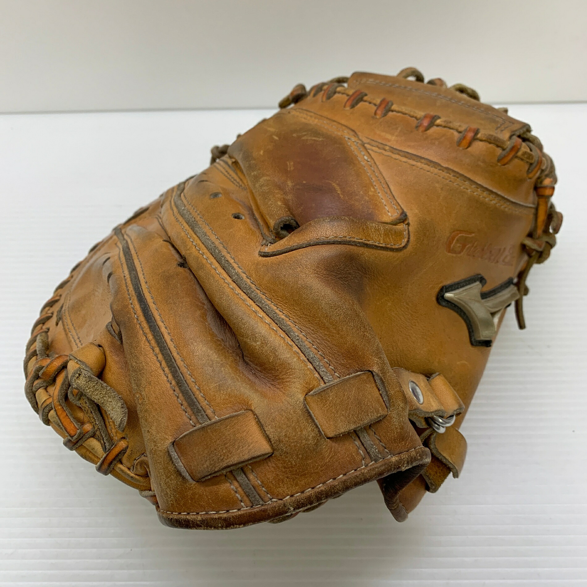 ミズノ MIZUNO 世界的エリート 硬式 成年者 原則として 捕手グローヴ キャッチャー 地球儀 グローヴ 右投げ 1AJGH18300 中古品  ベイスボール 8167