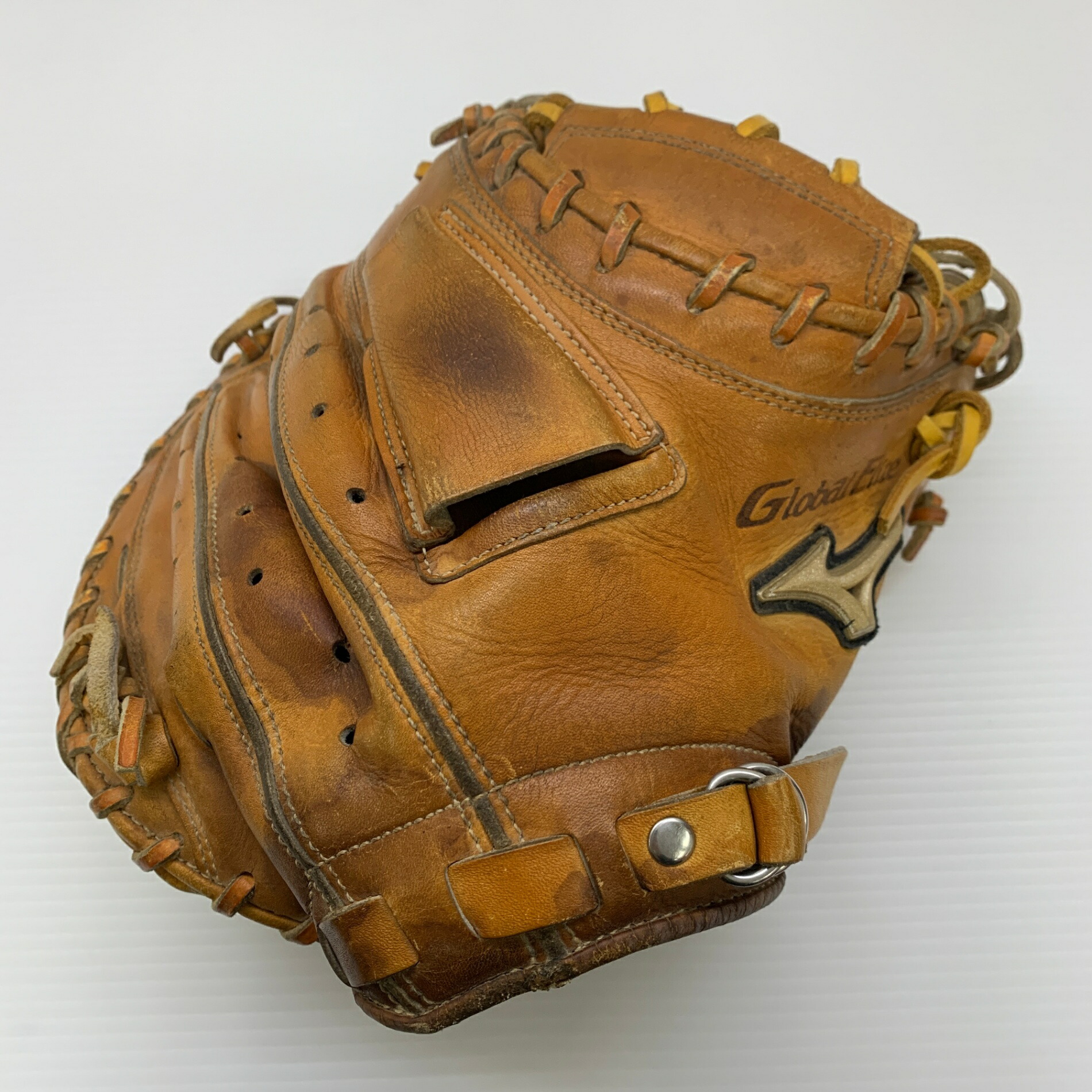 ミズノ MIZUNO 世界的エリート 硬式 成年者 原則として 捕手グローヴ キャッチャー 地球儀 グローヴ 右投げ 1AJCH14300 中古品  ベイスボール 8241