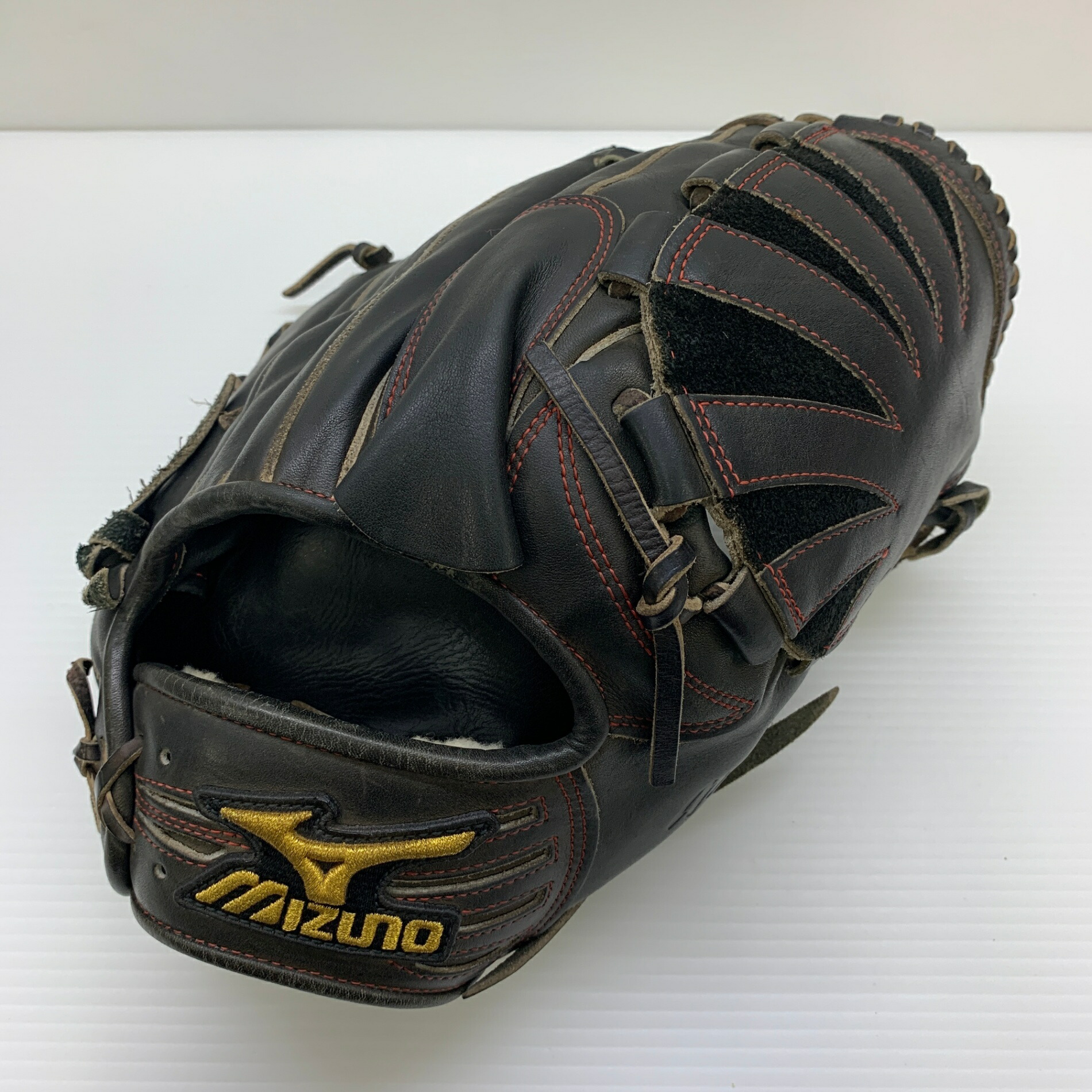 ミズノ MIZUNO ミズノプロ 硬式 大人 一般 投手用 グローブ ピッチャー グラブ 右投げ 2GW18002 中古品 野球 8261｜ピンチヒッター
