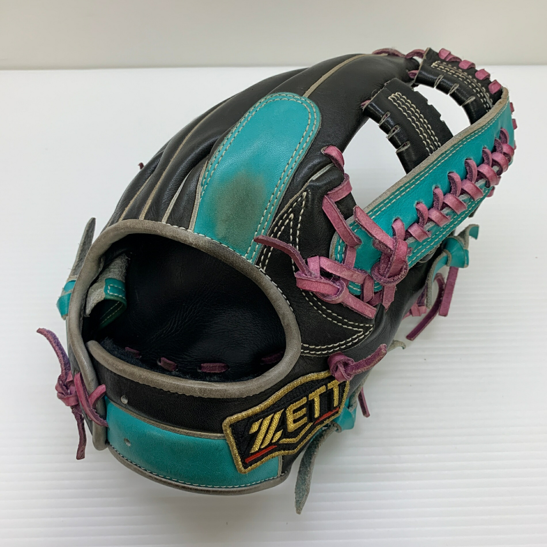 ゼット ZETT プロステイタス PROSTATUS BRGB30056 軟式 成年者 原則として 内野手手用 地球儀 グローヴ 右投げ  中古品  ベイスボール 8413