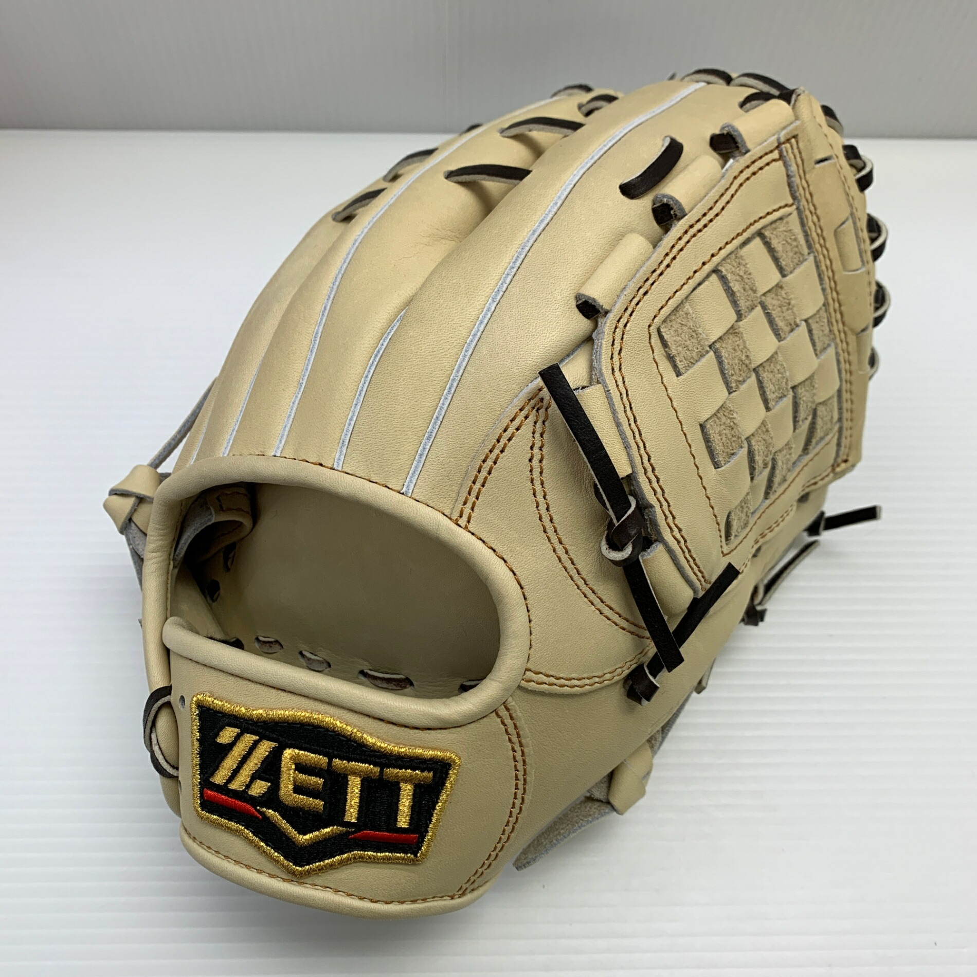 ゼット ZETT プロステイタス PROSTATUS BGRB30561Q 軟式 成年者 原則として 2塁手・遊撃用 地球儀 グローブ 右投げ  下げ札付き添い人 地球儀袋付き添い人 ベイスボール 8461