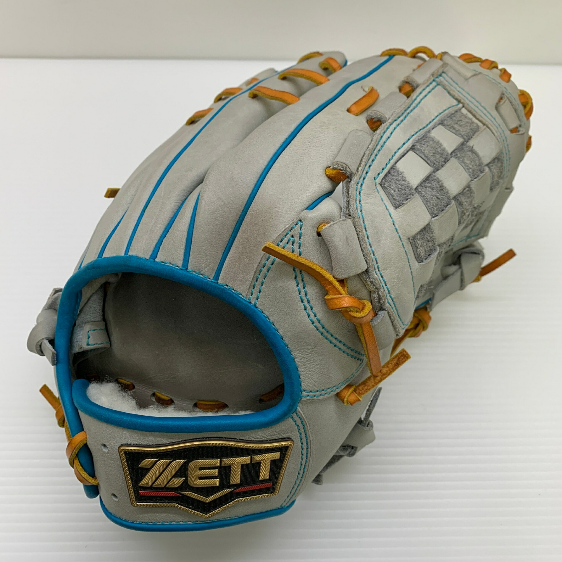 ゼット ZETT プロステイタス PROSTATUS BRGB30136 軟式 成年者 原則として 2塁手・遊撃用 地球儀 グローブ 右投げ  中古品  ベイスボール 8552