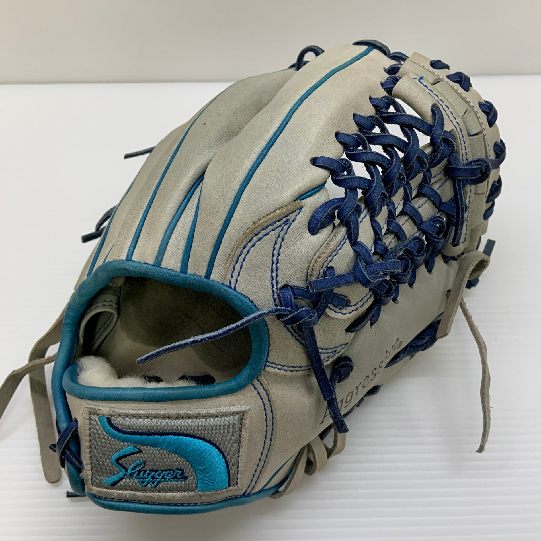 久保田強打者 KUBOTA SLUGGER  軟式 成年者 原則として 内野手手用 地球儀 グローヴ 右投げ 購入注文 中古品  ベイスボール 8570