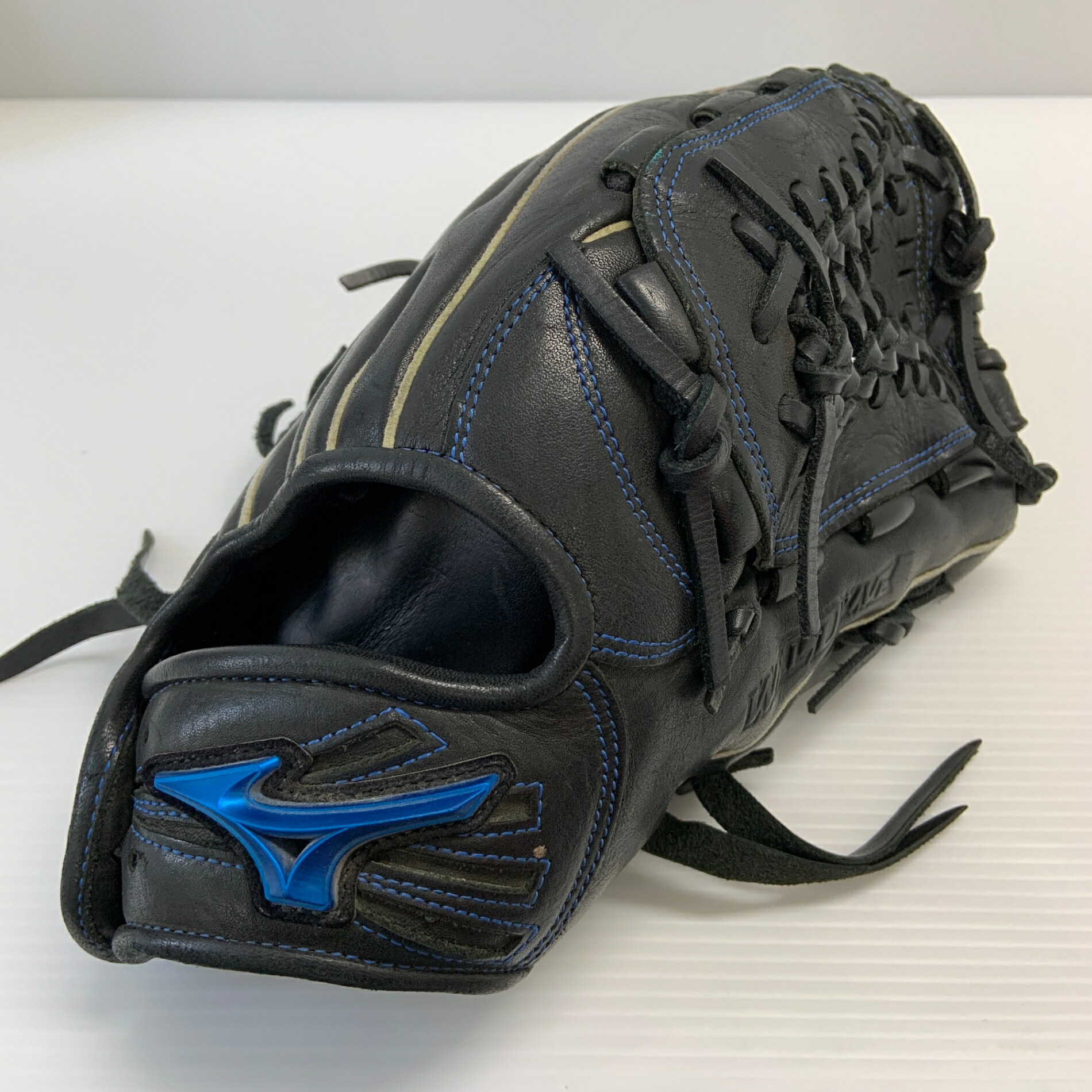 ミズノ MIZUNO ウィルドライブ 1AJGR19800 軟式 成年者 原則として オールラウンド 地球儀 グローヴ 右投げ  中古品  ベイスボール 8626
