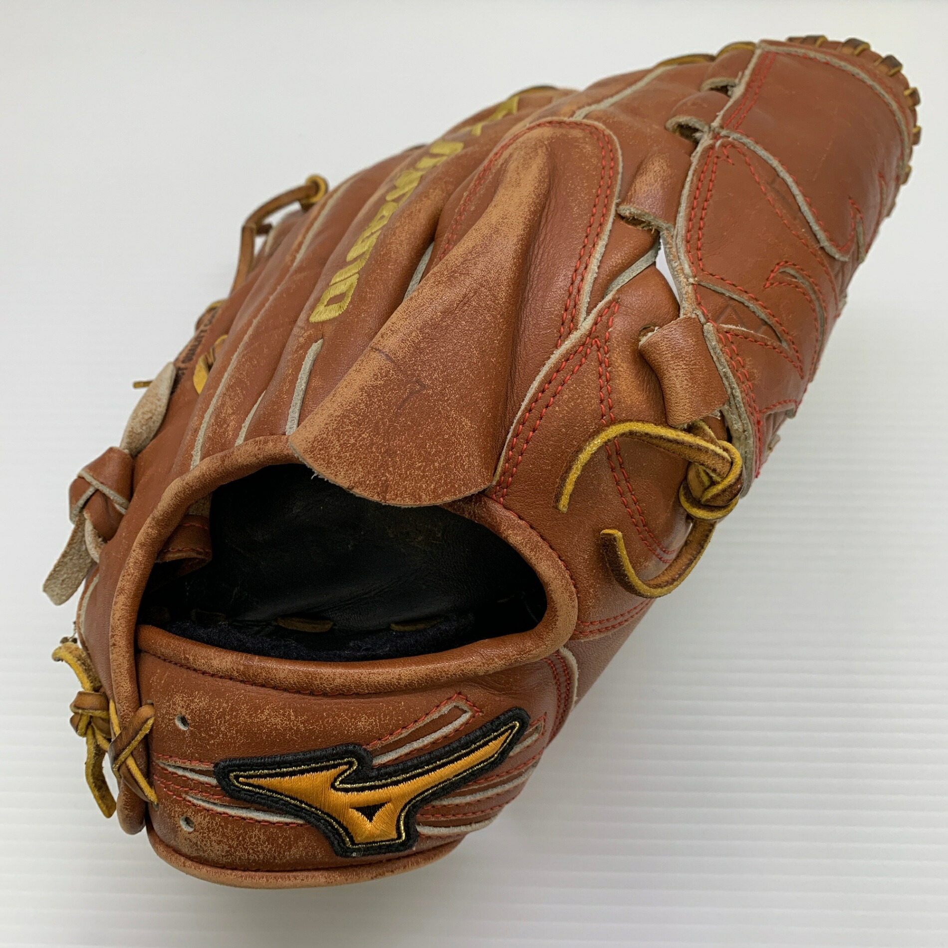 ミズノ MIZUNO 専門的 1AJGR12691 軟式 成年者 原則として ピッチャー用 地球儀 水差し グローヴ 右投げ  中古品  ベイスボール 8742