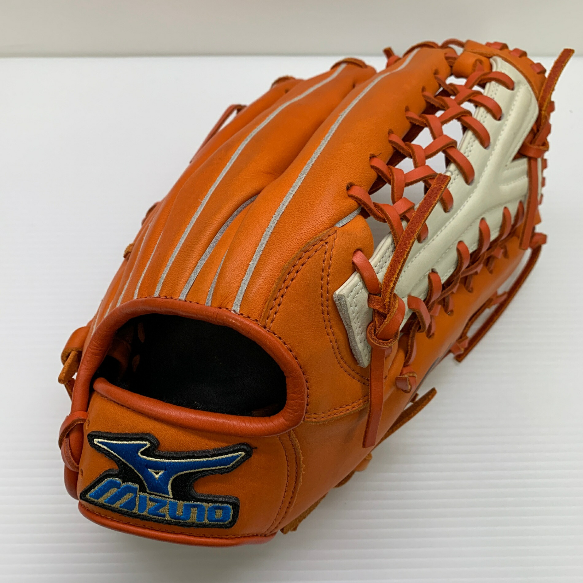 ミズノ MIZUNO ビューリーグ 専門的 2GN30417 軟式 成年者 原則として 外野手手用 地球儀 グローヴ 右投げ  中古品  ベイスボール 8685