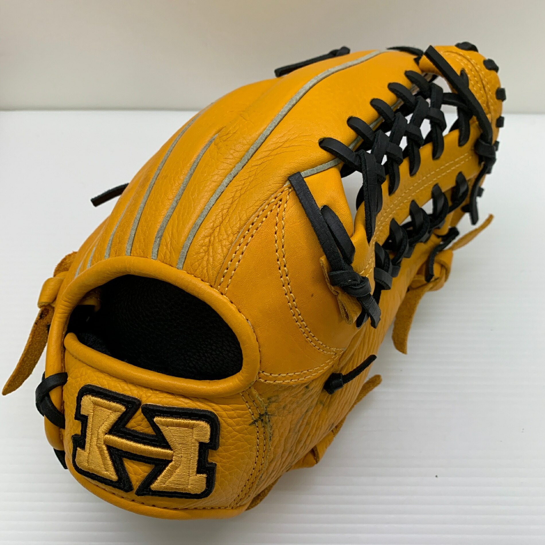 ご機嫌ゴールド HI-GOLD 特別購入注文 OBG-2015 軟式 成年者 原則として 内野手手用 地球儀 グローヴ 右投げ  中古品  ベイスボール 8697