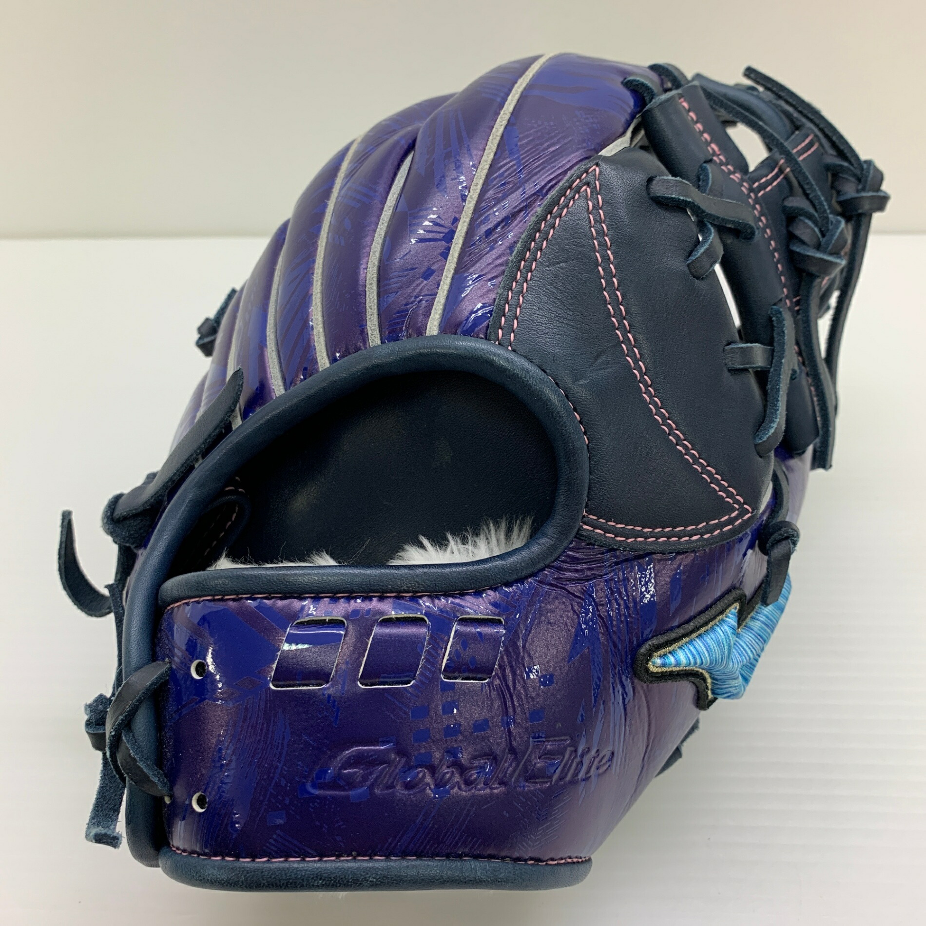 ミズノ MIZUNO 世界的エリート Global Elite 1AJGR99203 軟式 成年者 原則として 内野手手用 地球儀 グローヴ 右投げ  中古品  ベイスボール 8699