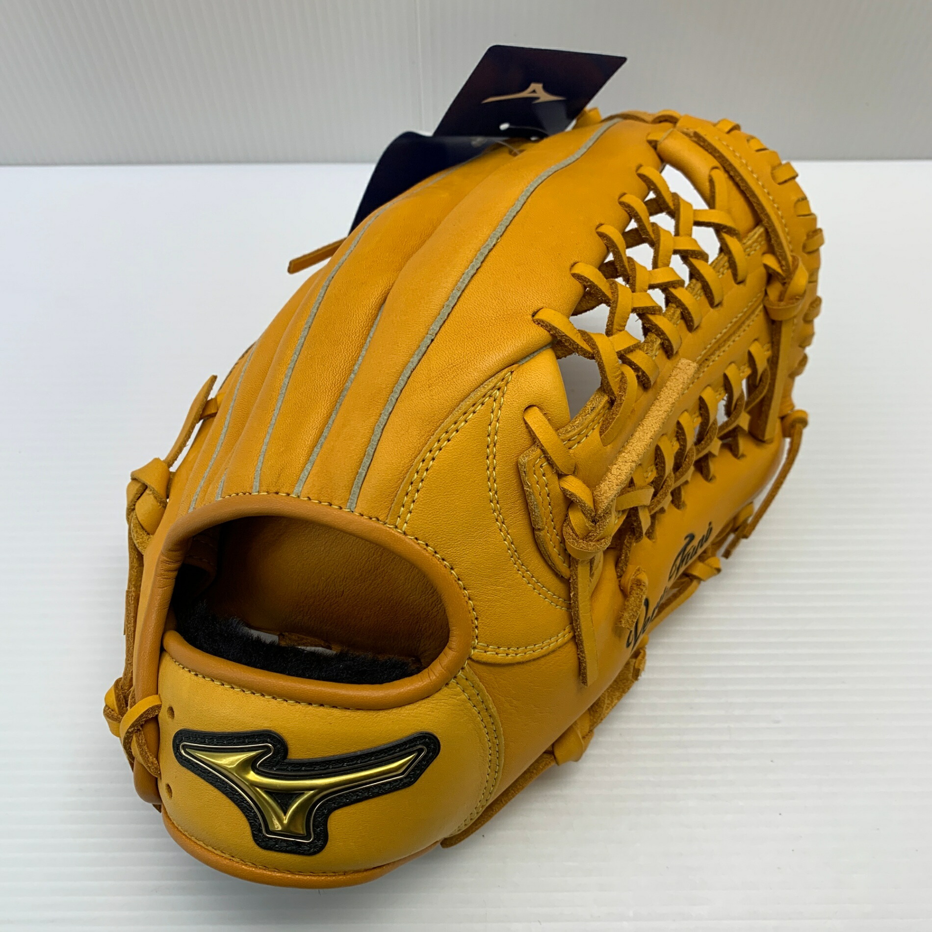 ミズノ MIZUNO ベリフニ 1AJGS18810 ソフトボール用 成年者 原則として オールラウンド 地球儀 グローヴ 右投げ  曳き船付き添い人  ベイスボール 8741