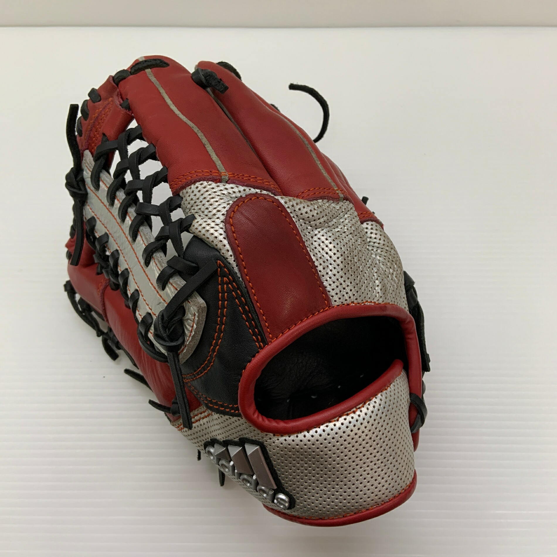 アディダス adidas FTJ10 軟式 成年者 原則として オールラウンド 地球儀 グローヴ 左投げ  中古品  ベイスボール 8849