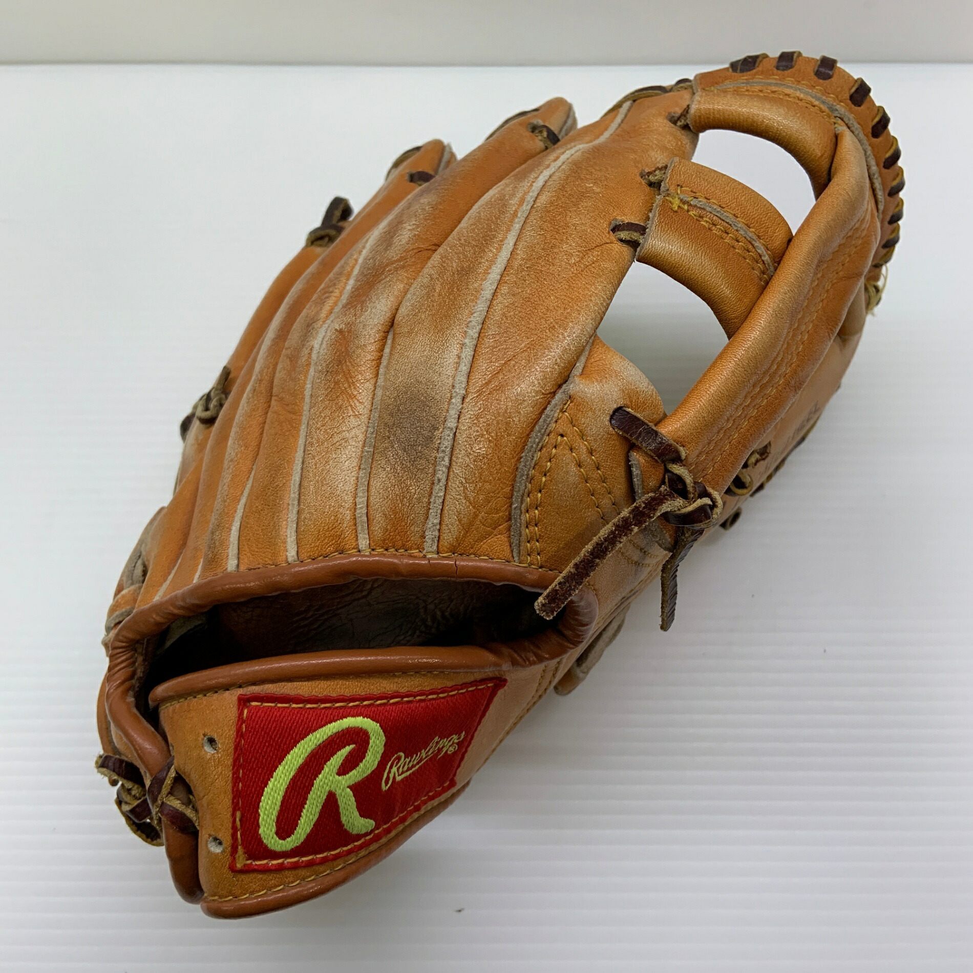 ローリングス Rawlings RG405M 軟式 成年者 原則として 内野手手用 地球儀 グローヴ 右投げ  中古品  ベイスボール 8854