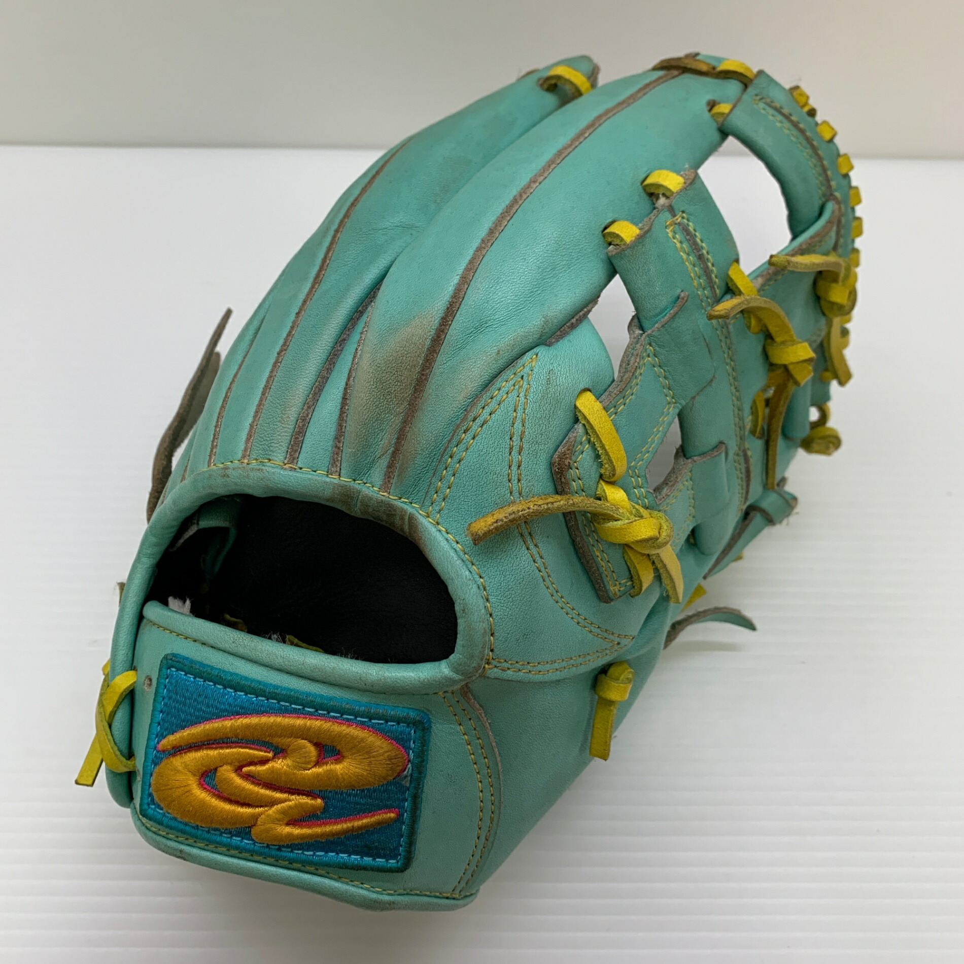 ドナイヤ Donaiya DJNIM 軟式 成年者 原則として 内野手手用 地球儀 グローヴ 右投げ  中古品 地球儀袋付き添い人 ベイスボール 8875