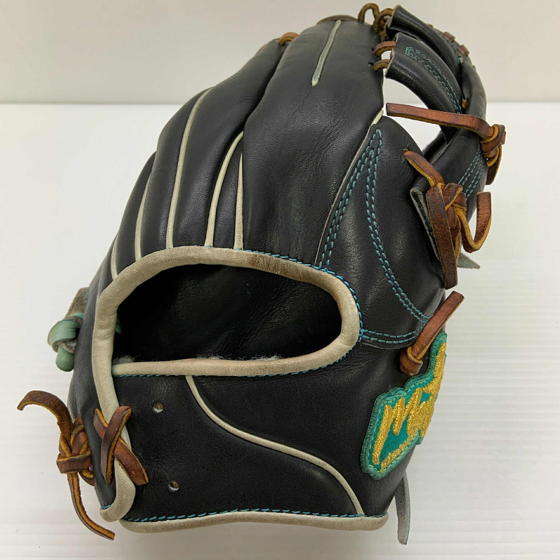 Mago 硬式 大人 一般 内野手用 グローブ グラブ 右投げ 中古品 野球 9006｜ピンチヒッター