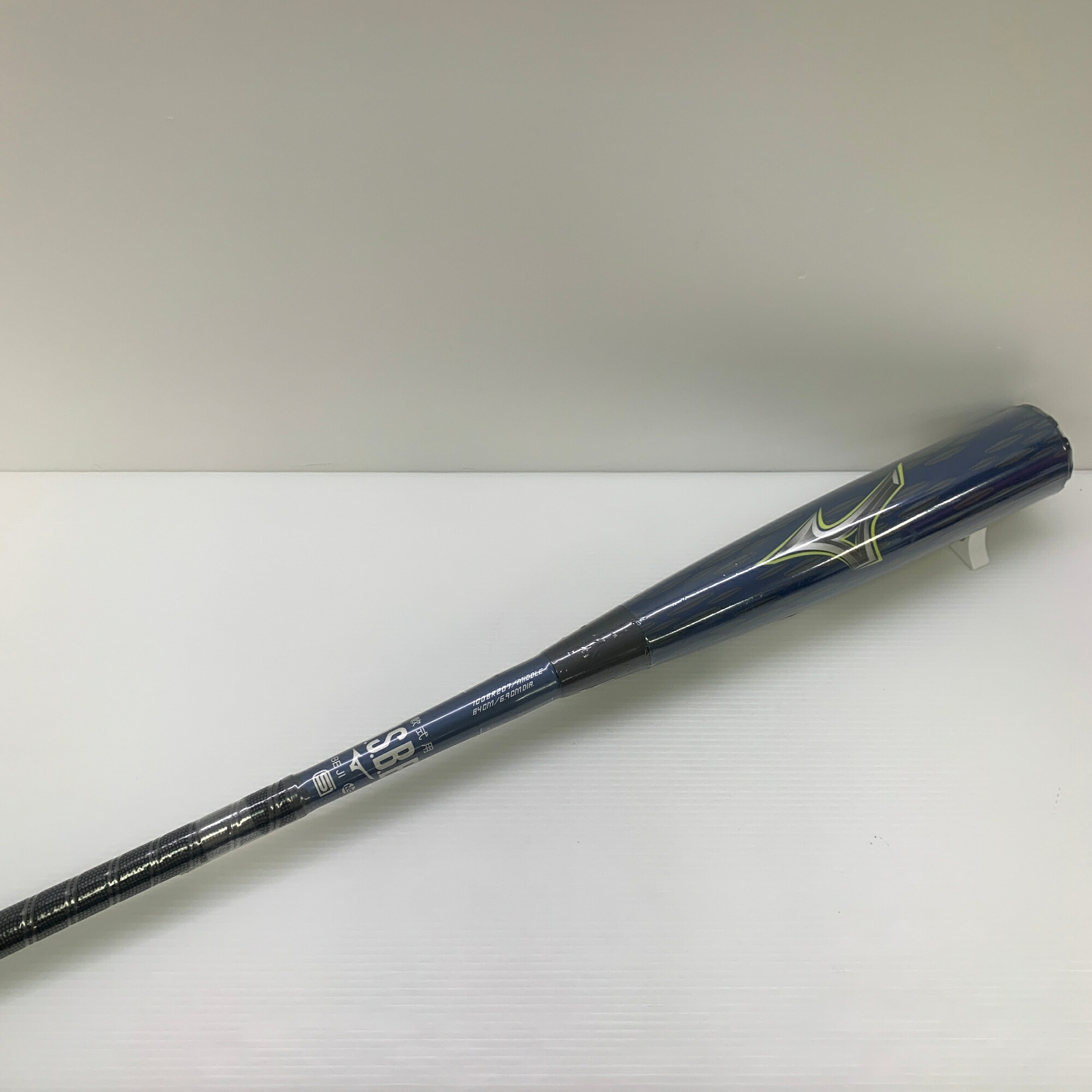 ミズノ MIZUNO ビヨンドマックスレガシーメタル 軟式 大人 一般 FRP製バット 1CJBR207 ミドルバランス 未使用品 野球 8133｜ピンチヒッター