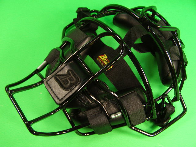 送料無料 オーダー オープニング大セール ベルガード 審判用マスク 硬式用 付与 Bマーク付き UM770W 発声のしやすい W型パッド 軽量マスク