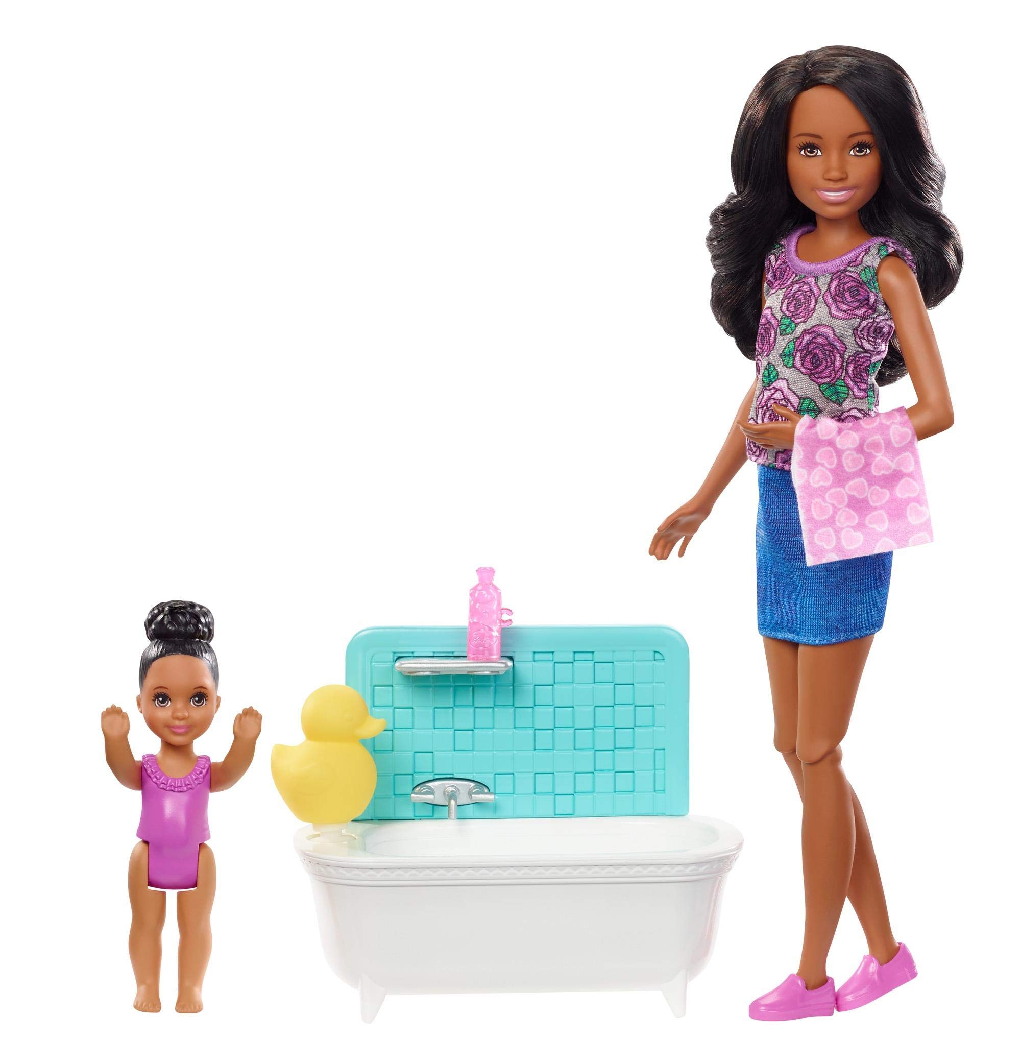 Barbieバービー Skipper ベビーシッターズ Inc. プレイセット バスタブ付き ベビーシッターSkipperドール＆小さい幼児ドール ボタンで腕が動き水しぶき テーマアクセサリー付き 3-7歳向けギフト