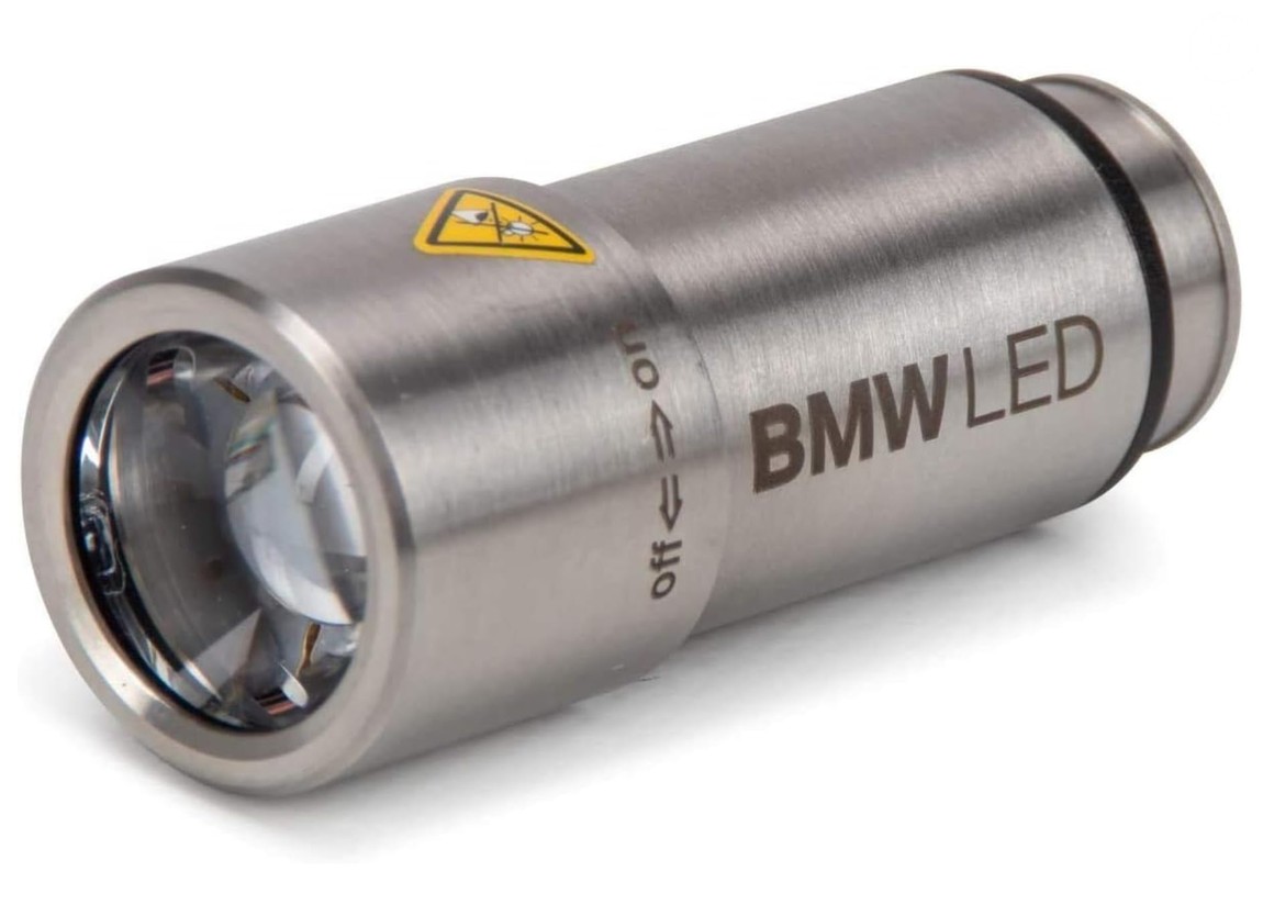BMW純正 LEDフラッシュライト 懐中電灯 ステンレス製 充電式 12Vソケット対応｜Basqueバスク